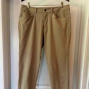 Lululemon - ABC Pant Classic 34 - Tofino Sand